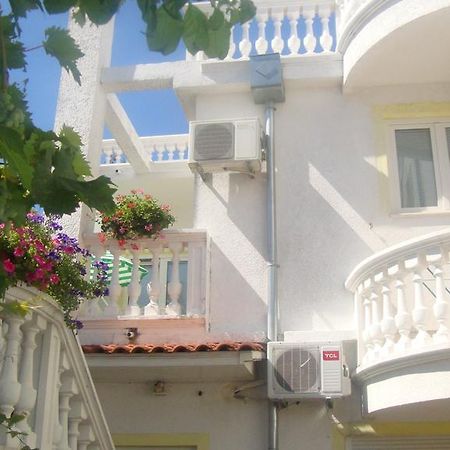 Apartments Vodice Marica Buitenkant foto