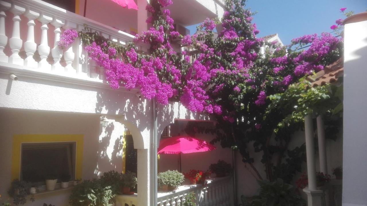 Apartments Vodice Marica Buitenkant foto
