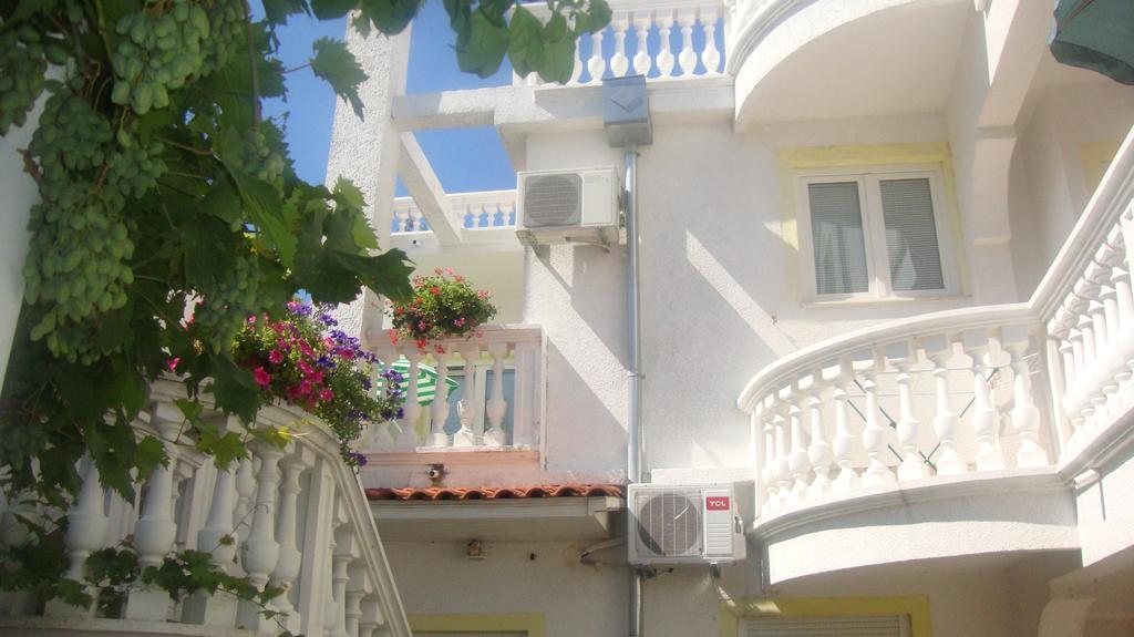 Apartments Vodice Marica Buitenkant foto